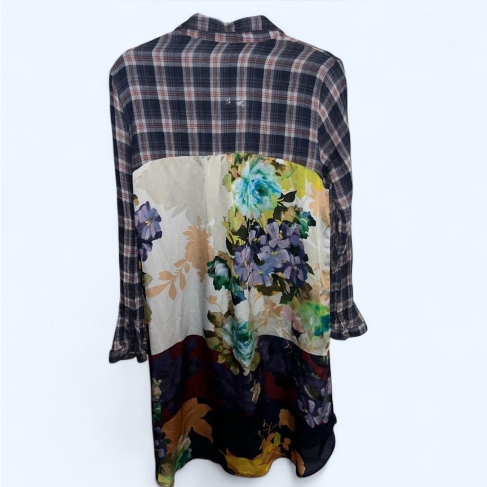 🚨GORGEOUS Aratta multicolored🌸button up duster length blouse w. floral hardware